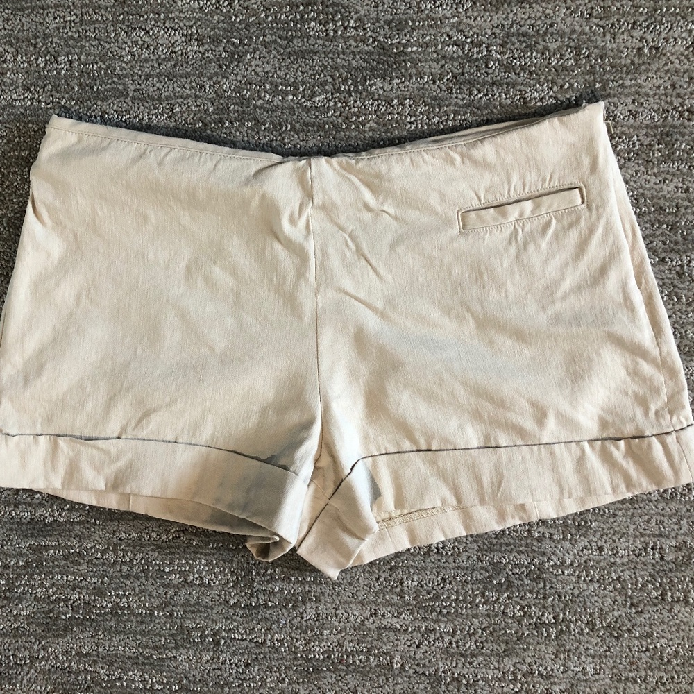 Beige Shorts - Super Cute - Side Zipper - Size 5/6 - Express